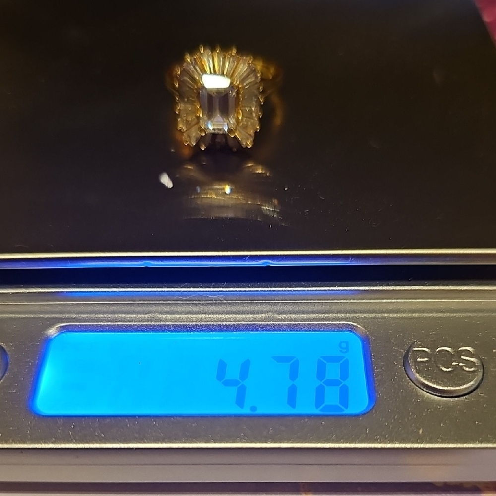 Solid 14k gold and Cubic Zirconia Emerald and baguettes Ring Size 5.5 - Picture 2 of 10